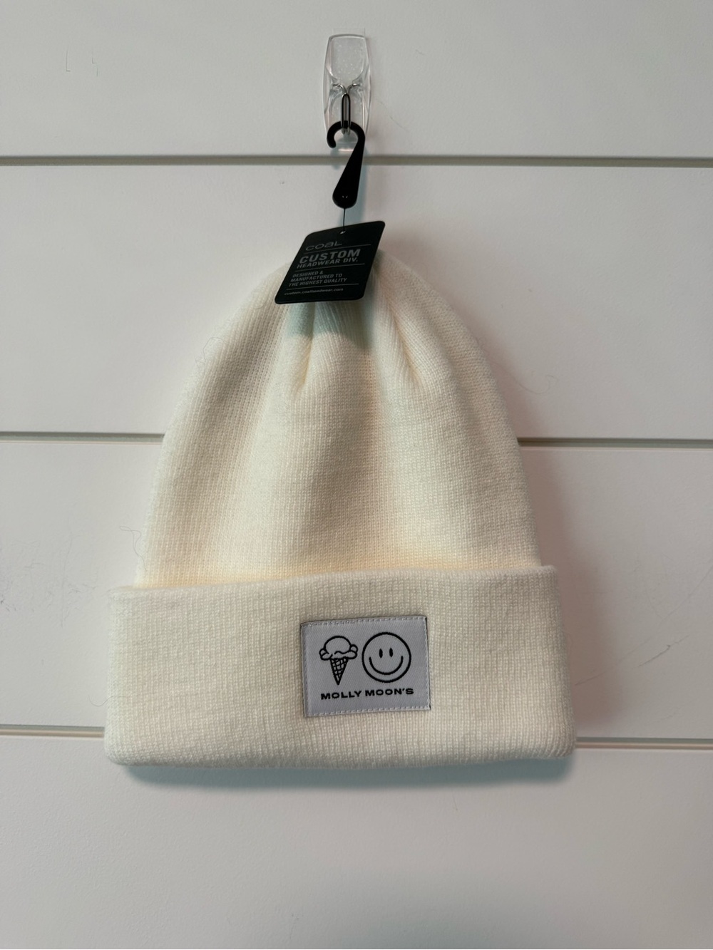 Women’s Beanie Molly Moons PNW Ice Cream Smiley Knit NWT